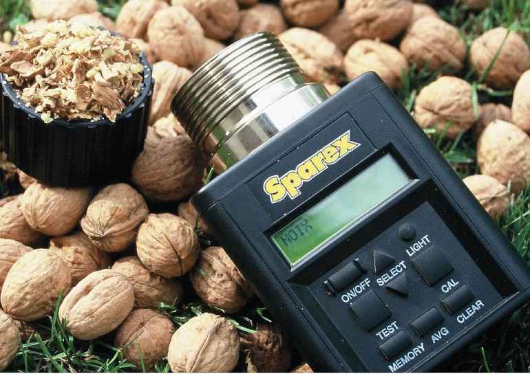 L'indicateur d'humidité, un Outil d'Aide à la Décision qui permet d'obtenir rapidement la valeur d'humidité des noix en cours de séchage.
